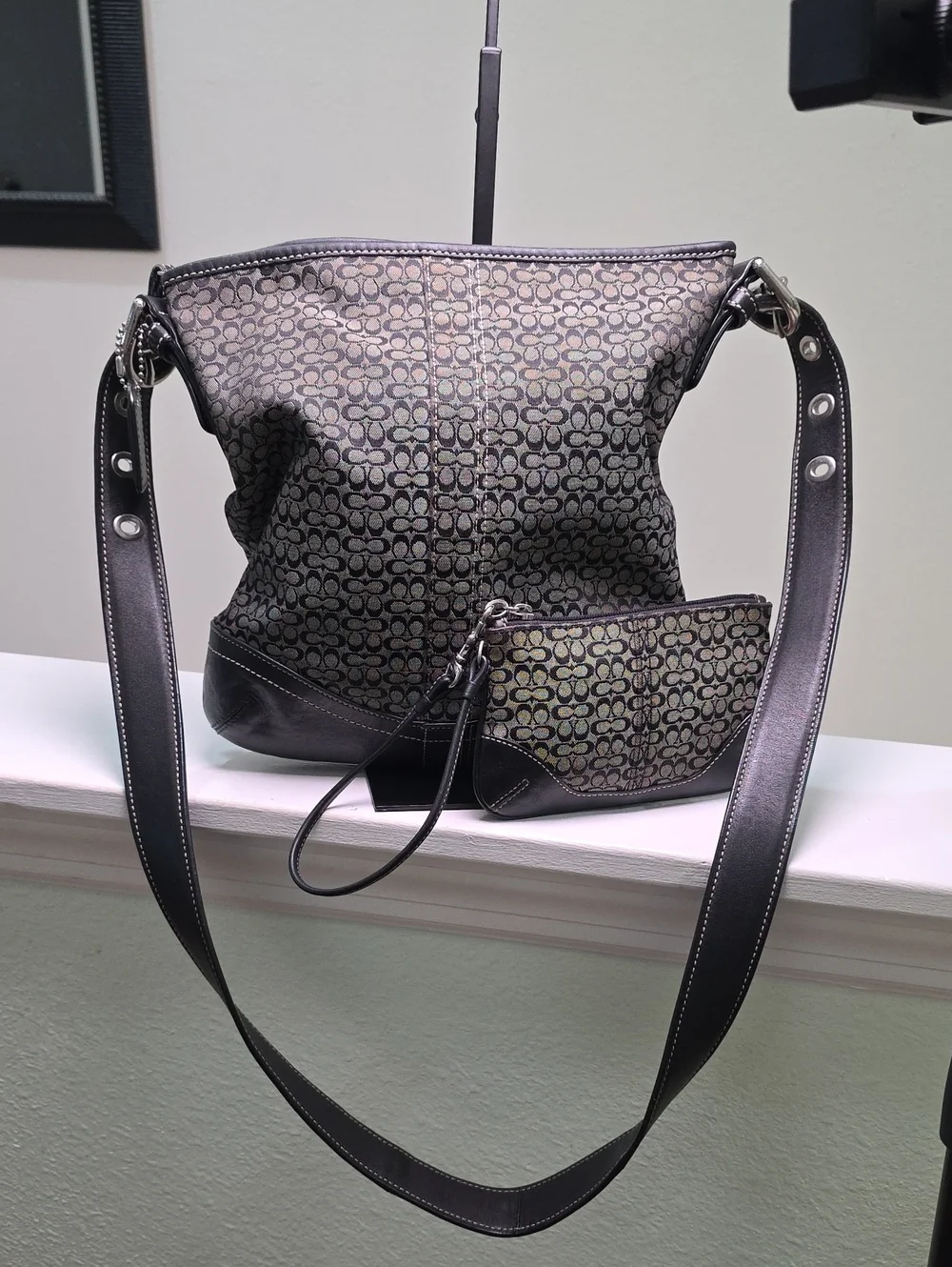 Coach F10944 Grey/Black Signature Print Crossbody Bag w/Matching SOHO Wristlet